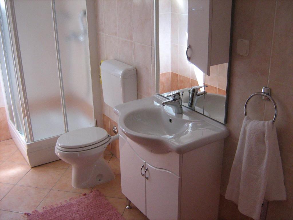Apartments Bogovic Малинска Стая снимка
