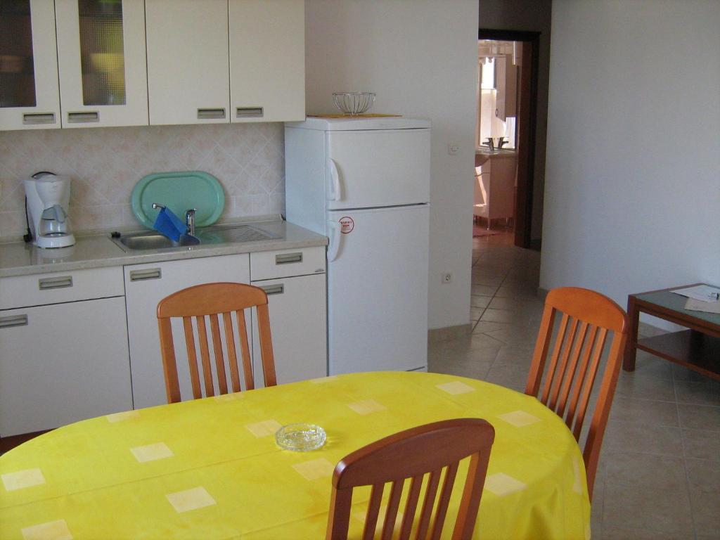 Apartments Bogovic Малинска Стая снимка
