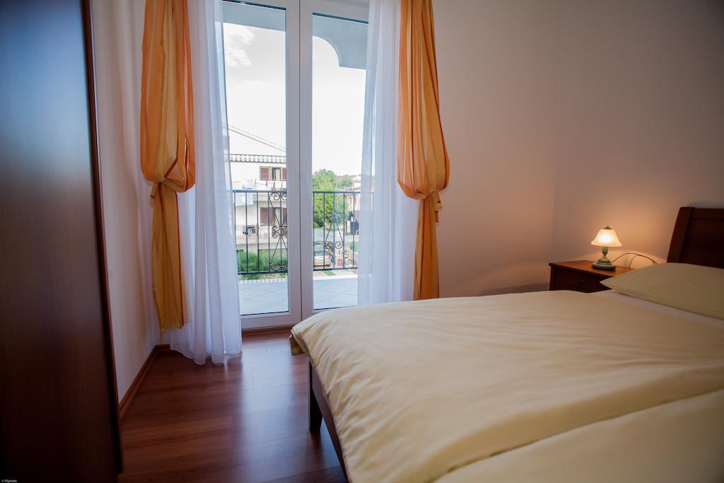Apartments Bogovic Малинска Екстериор снимка