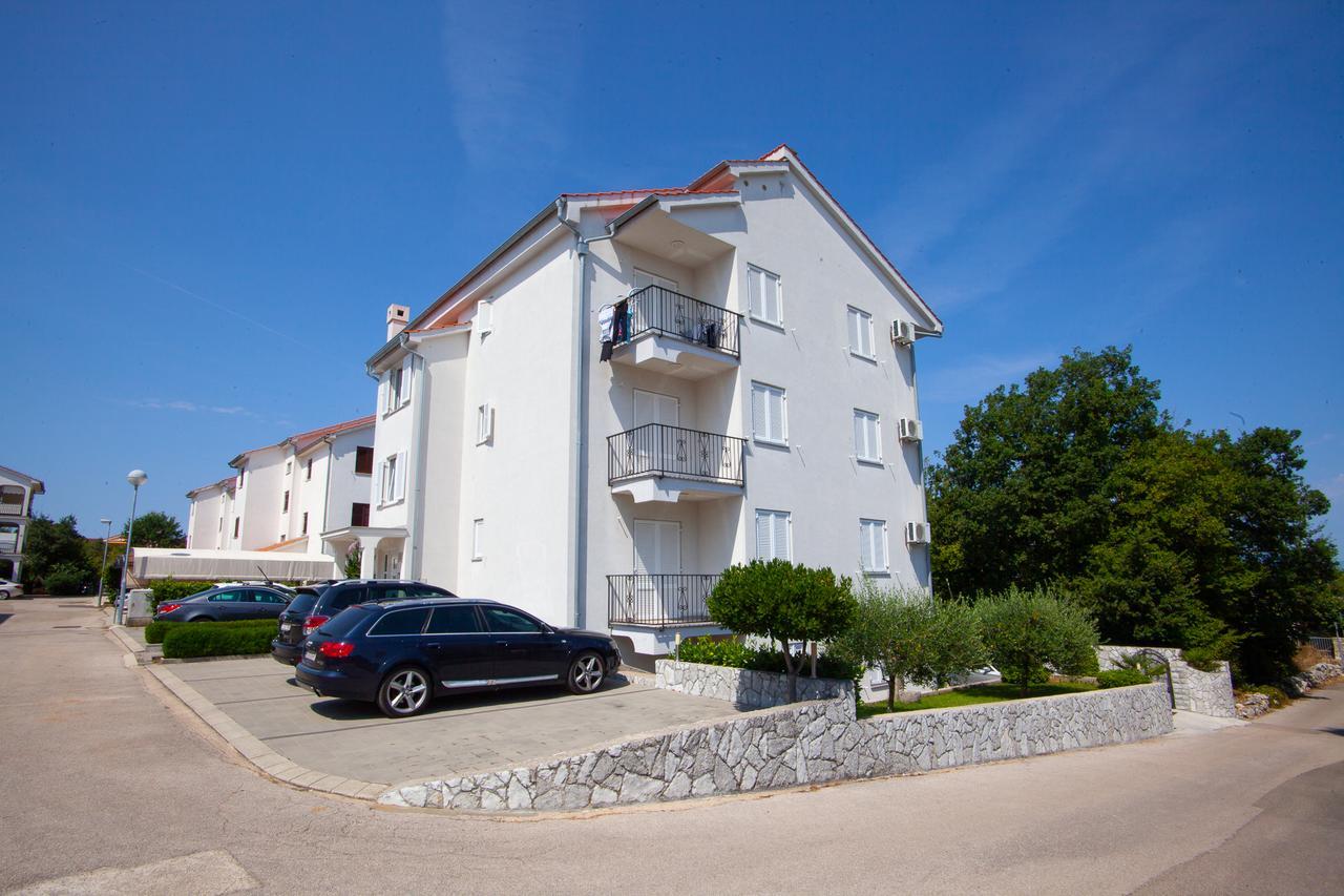 Apartments Bogovic Малинска Екстериор снимка