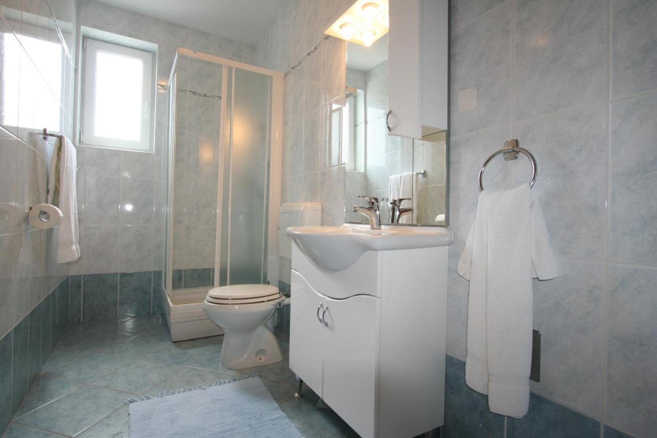Apartments Bogovic Малинска Стая снимка